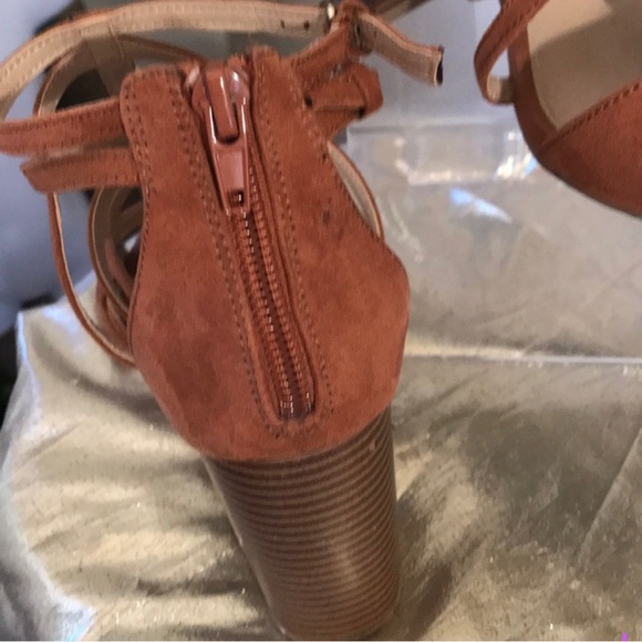 Brash Strappy Zipper Back Platforms - Picture 4 of 5